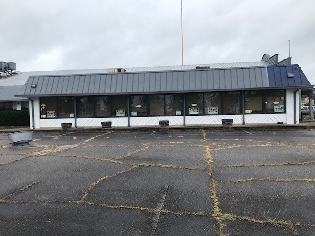 2551 Mt Moriah Rd, Memphis, TN à louer - Photo du bâtiment - Image 2 de 19