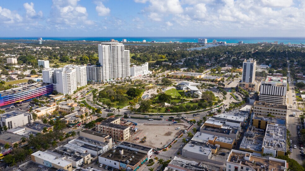 2202 Van Buren St, Hollywood, FL à vendre - Photo principale - Image 2 de 2