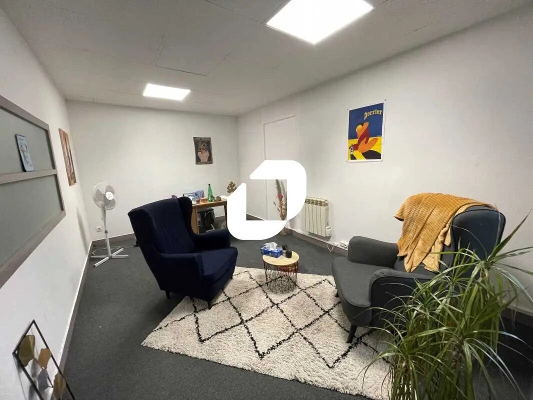 Office in Bordeaux for lease Building Photo- Image 1 of 9