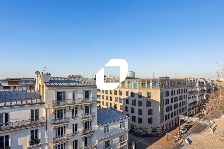 Bureau dans Issy-les-Moulineaux à louer - Photo du bâtiment - Image 3 de 8