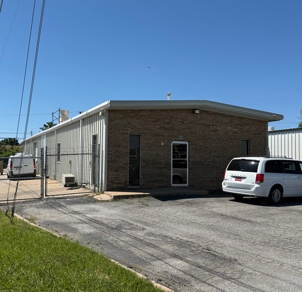 8748 E 46th St, Tulsa, OK for sale - Building Photo - Image 1 of 3