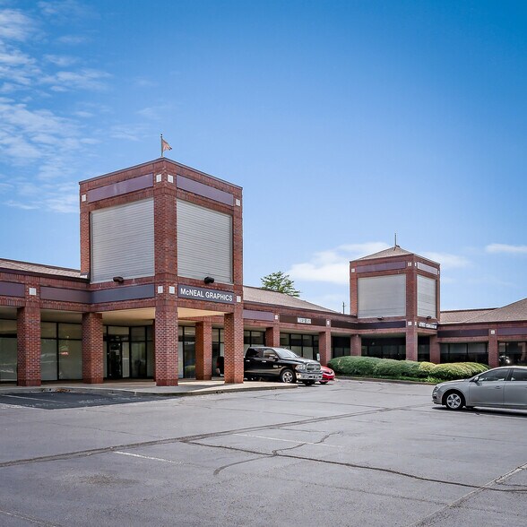 3147-3245 Players Club Pky, Memphis, TN à louer - Photo du bâtiment - Image 2 de 20