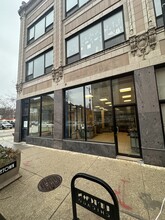 1101-1115 W Lawrence Ave, Chicago, IL for lease Building Photo- Image 2 of 17