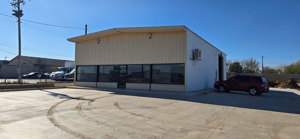6109 S I 35 Service Rd, Oklahoma City, OK à louer - Photo du bâtiment - Image 1 de 16