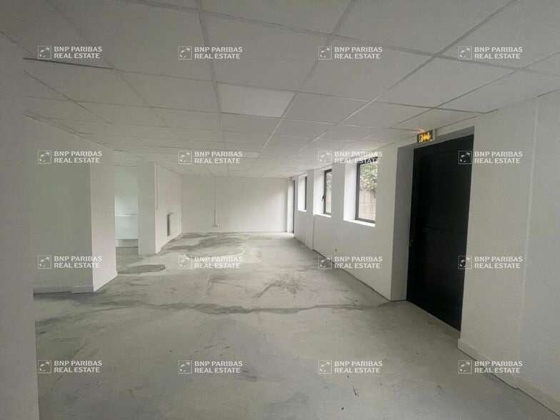 999 Avenue De La République, Marcq-en-Baroeul for lease - Interior Photo - Image 2 of 8