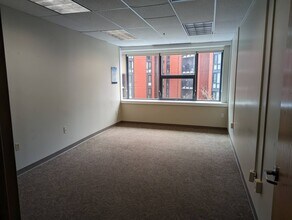 810 Memorial Dr, Cambridge, MA à louer Photo du bâtiment- Image 1 de 1