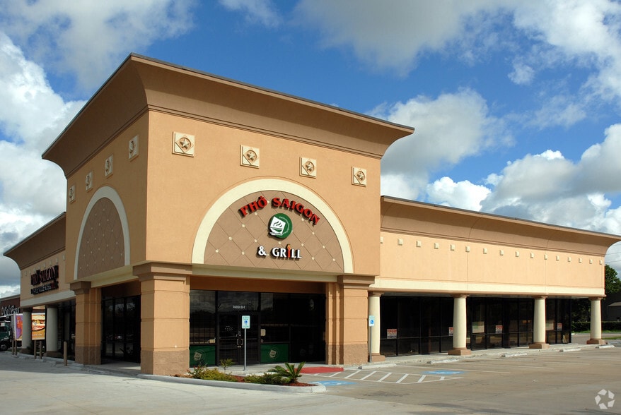 7400 W Tidwell Rd, Houston, TX à louer - Photo principale - Image 1 de 14