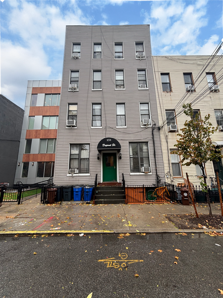 151 Dupont St, Brooklyn, NY for sale - Building Photo - Image 2 of 5