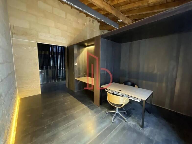 Office in Bordeaux for lease - Interior Photo - Image 3 of 5