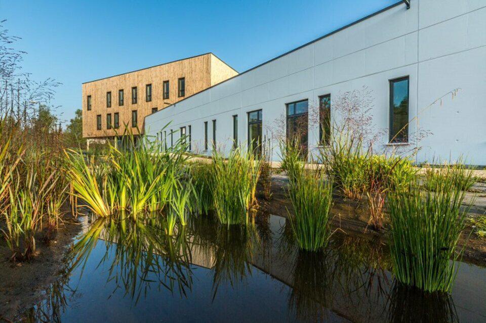 Flex in Saint-Étienne-du-Rouvray for lease Building Photo- Image 1 of 2