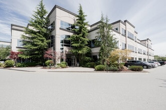 9440 202nd St, Langley Twp, BC à louer Photo du bâtiment- Image 2 de 4