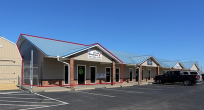 1900 S Pleasant St, Springdale, AR for lease Interior Photo- Image 1 of 5