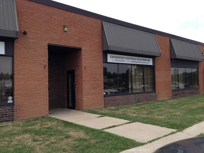 120 Falcon St, London, ON for sale - Primary Photo - Image 1 of 1