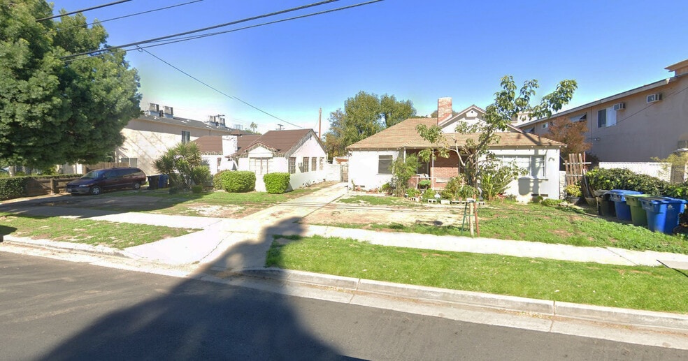 15947-15961 Victory Blvd, Van Nuys, CA for sale - Primary Photo - Image 1 of 2