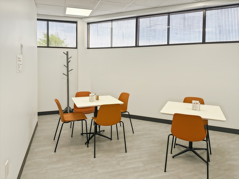 1058 N Higley Rd, Mesa, AZ à louer - Photo du bâtiment - Image 2 de 7
