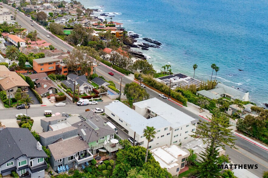 222 Arch St, Laguna Beach, CA à vendre - Photo du bâtiment - Image 2 de 5