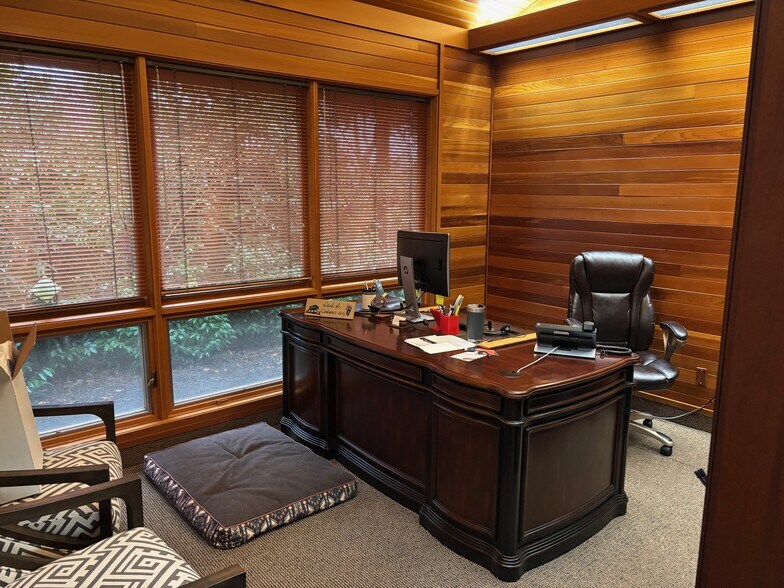 2850 State St, Medford, OR for sale - Building Photo - Image 3 of 7