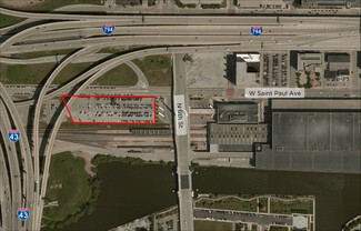 Plus de détails pour 701 W St Paul Ave, Milwaukee, WI - Vente au détail à louer