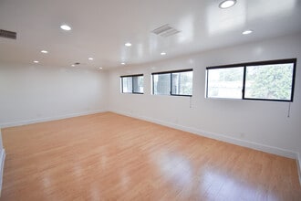 19709 Ventura Blvd, Woodland Hills, CA for sale Interior Photo- Image 1 of 3