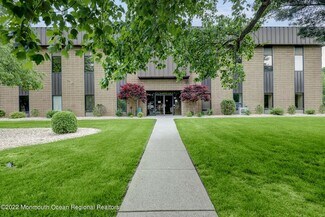 Plus de détails pour 704 Ginesi Dr, Morganville, NJ - Flex à vendre