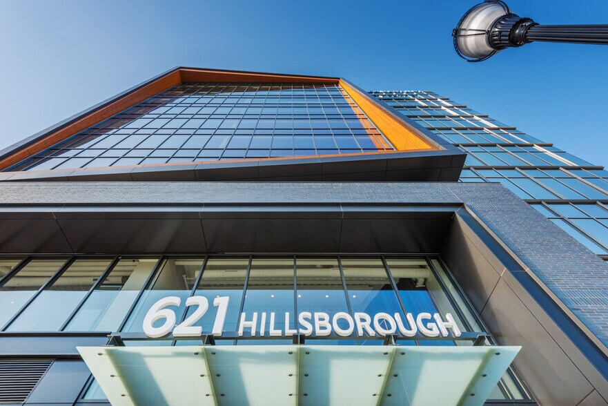 621 Hillsborough St, Raleigh, NC à louer - Photo du bâtiment - Image 2 de 13