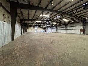 445 E Menlo Ave, Hemet, CA for lease Interior Photo- Image 2 of 12