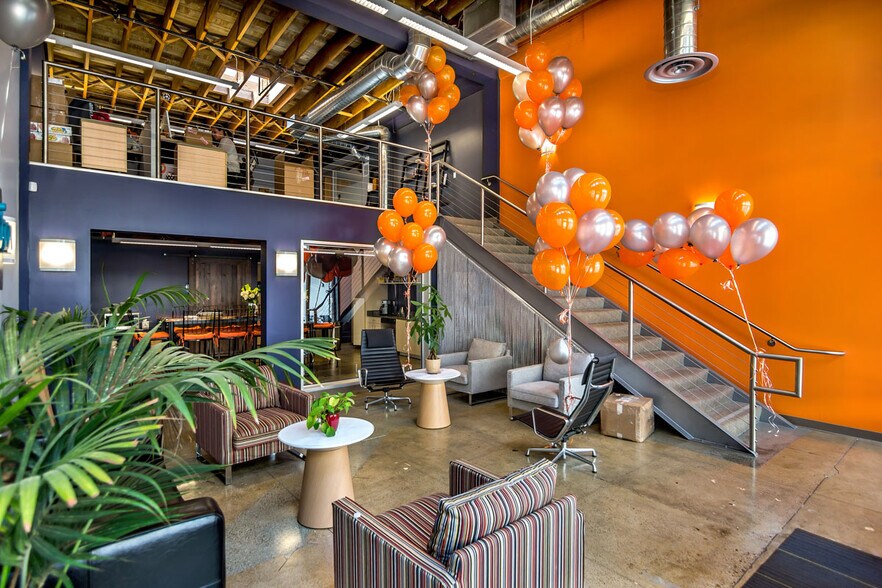 810-814 Theatre Way, Redwood City, CA for lease - Interior Photo - Image 1 of 9