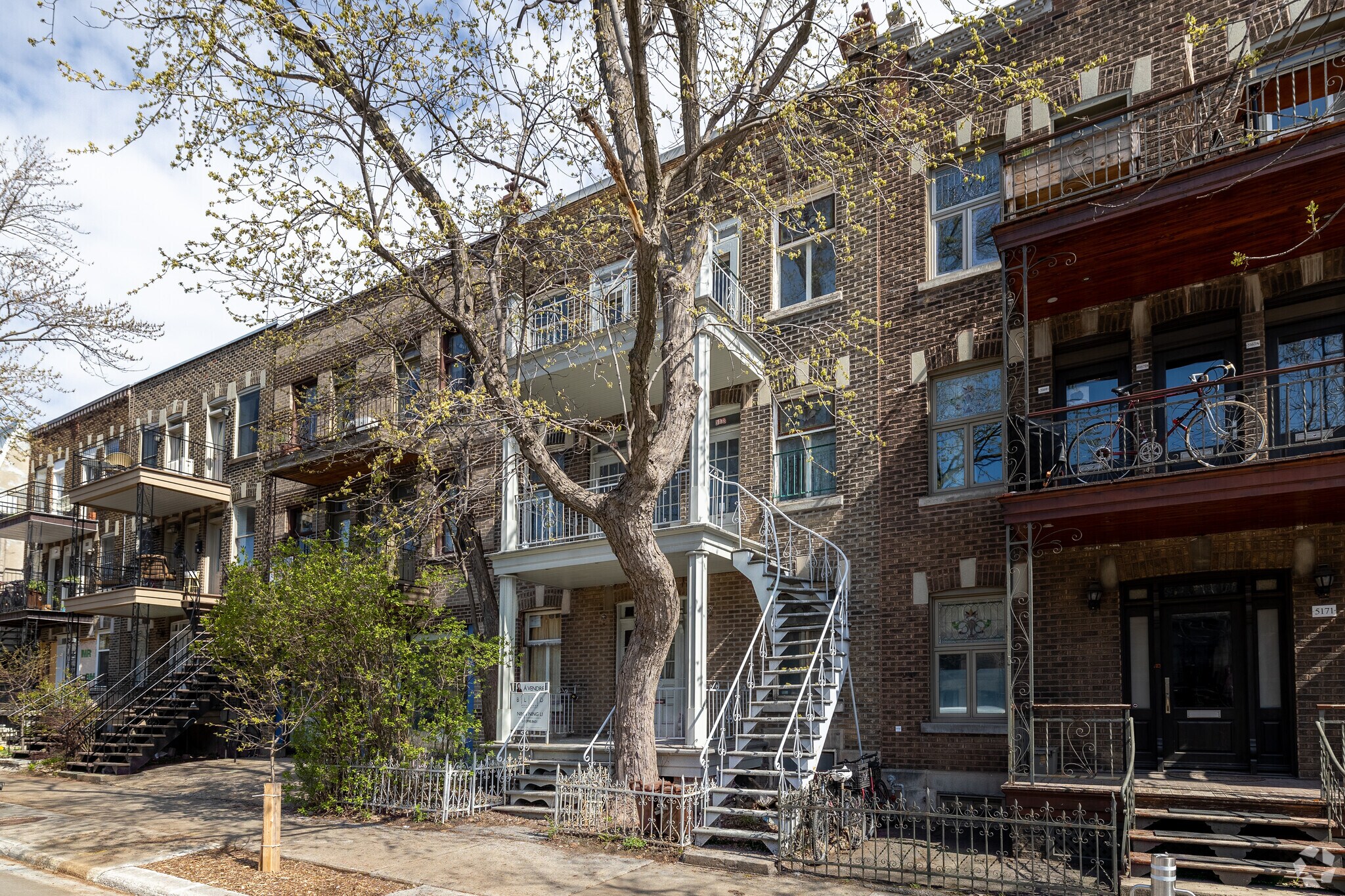 5173-5177 Rue Saint-Denis, Montréal, QC for sale Primary Photo- Image 1 of 1