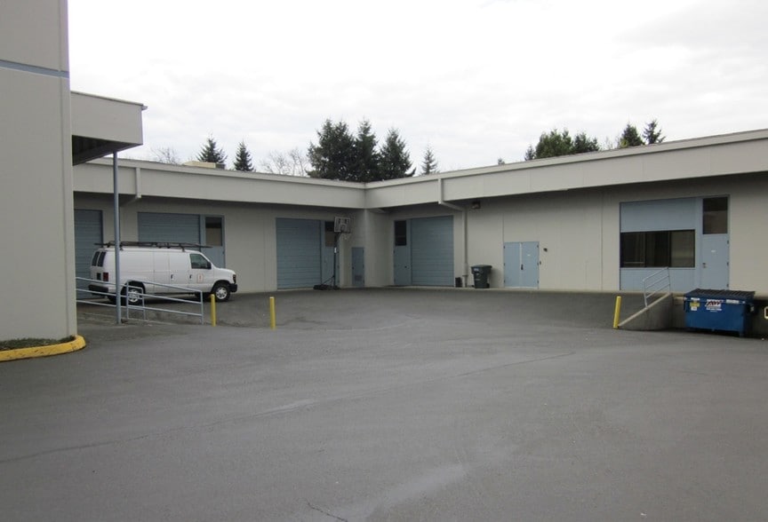 9120-9150 SW Pioneer Ct, Wilsonville, OR for lease - Building Photo - Image 3 of 9