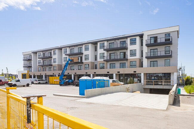 Plus de détails pour 70 Saddlepeace Rd NE, Calgary, AB - Commerce de détail à louer