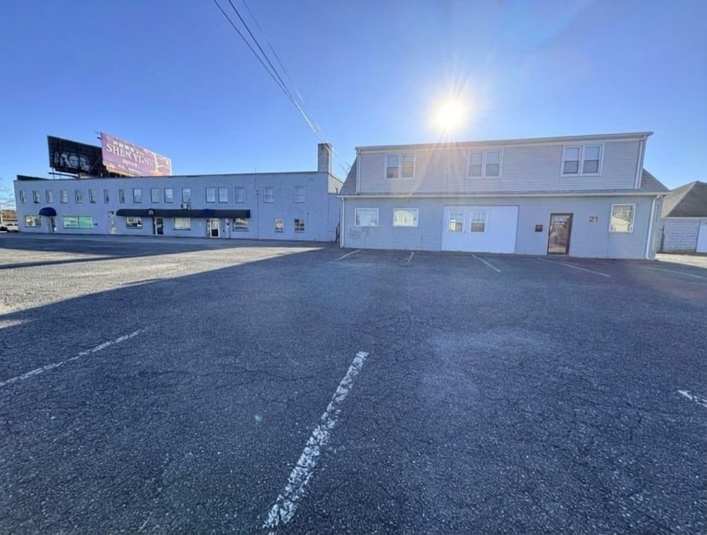 35 Agnes St, East Providence, RI for sale Primary Photo- Image 1 of 14