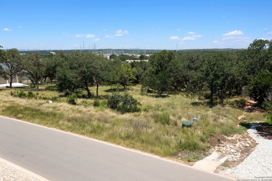 970 Belle Oaks Blvd, Bulverde, TX à vendre - Photo du bâtiment - Image 1 de 15