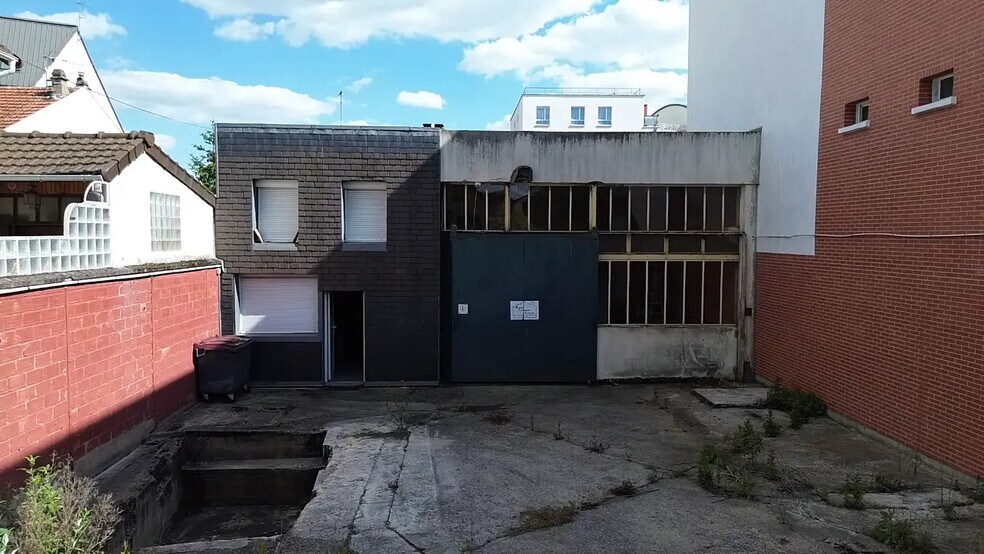 Flex in Bezons for lease - Building Photo - Image 1 of 18