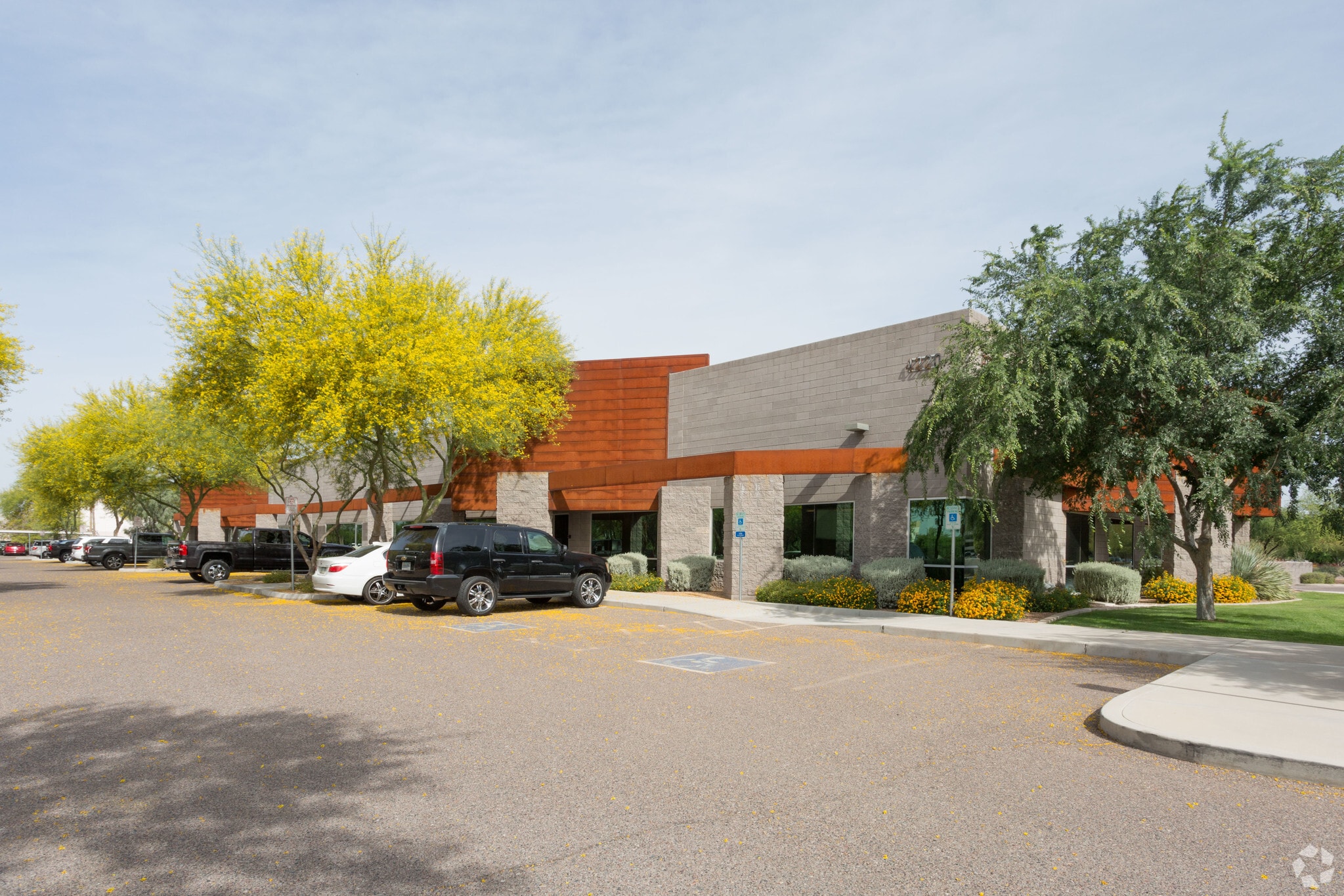 4220 E McDowell Rd, Mesa, AZ for lease Primary Photo- Image 1 of 19