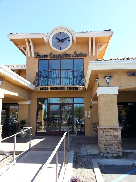 3717 E Thousand Oaks Blvd, Westlake Village, CA à louer - Photo du bâtiment - Image 2 de 3