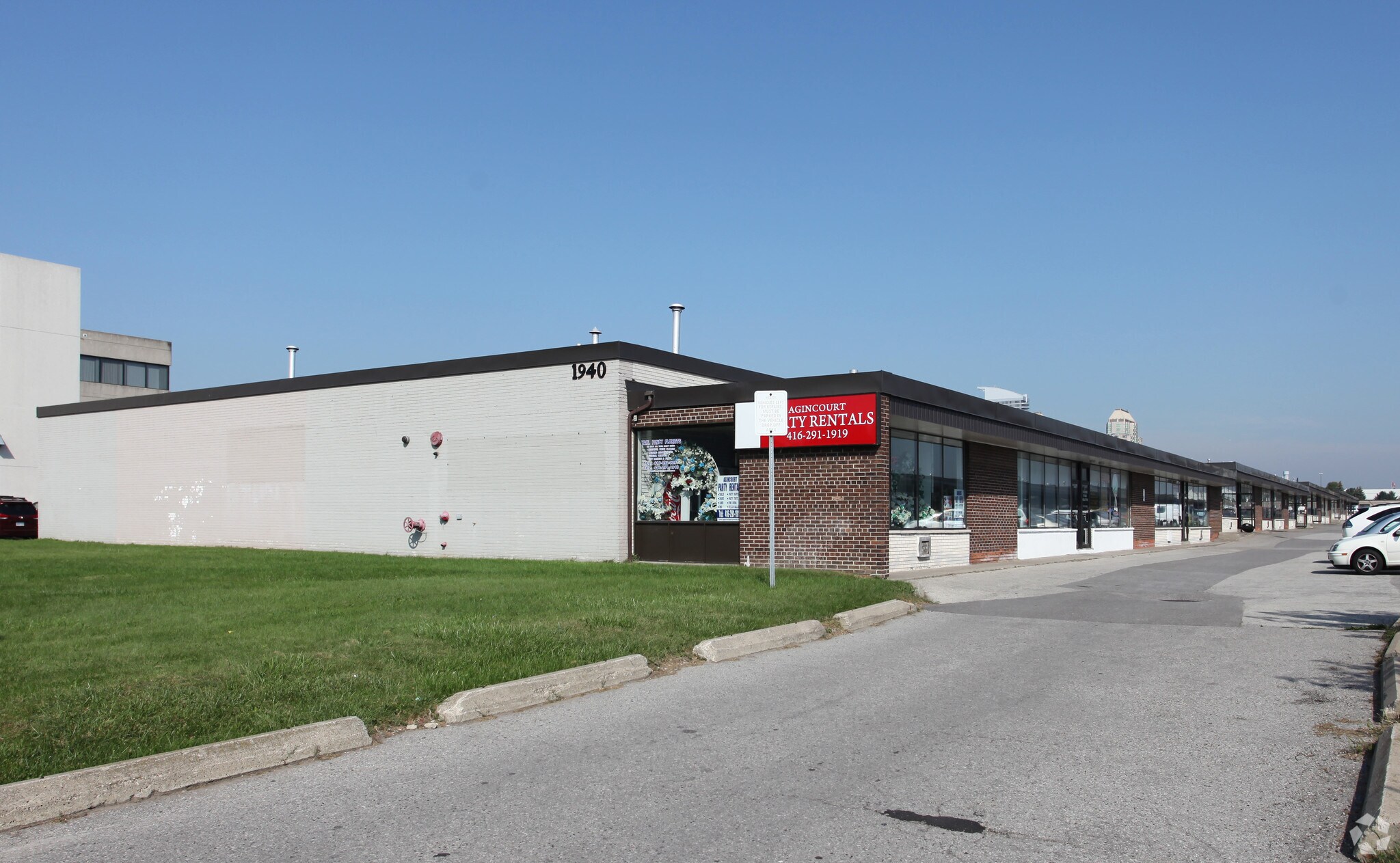 1940 Ellesmere Rd, Toronto, ON for lease Primary Photo- Image 1 of 8