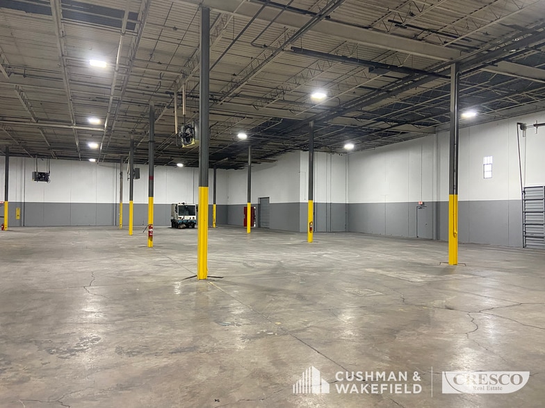 210 Sheldon Rd, Berea, OH for lease - Building Photo - Image 2 of 4