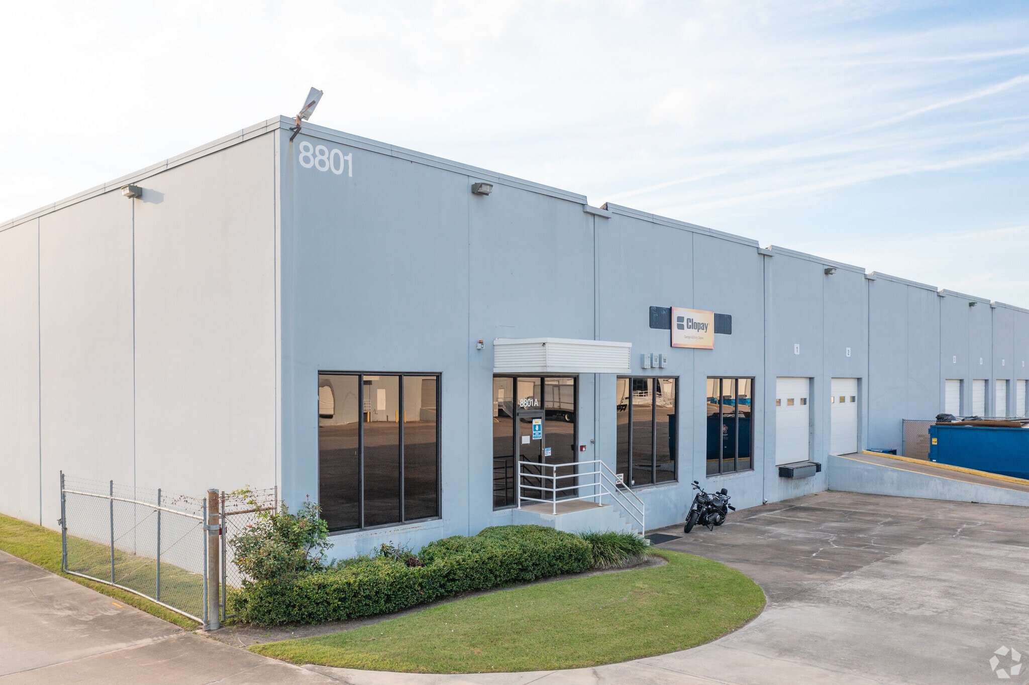 8801 Wallisville Rd, Houston, TX à louer Photo du bâtiment- Image 1 de 22