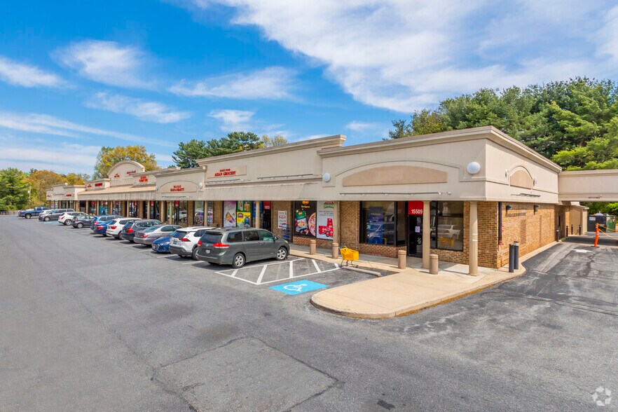 15509-15537 New Hampshire Ave, Silver Spring, MD à louer - Photo du bâtiment - Image 1 de 3