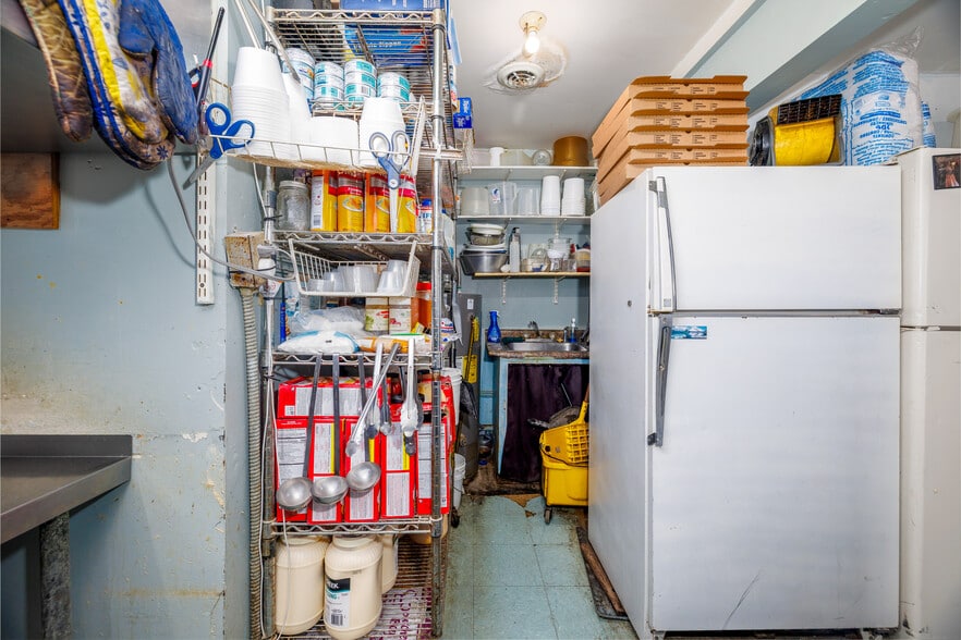 215 E State St, Morocco, IN à vendre - Photo du bâtiment - Image 2 de 17