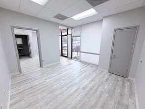 8666 Huebner Rd, San Antonio, TX for lease Interior Photo- Image 2 of 13