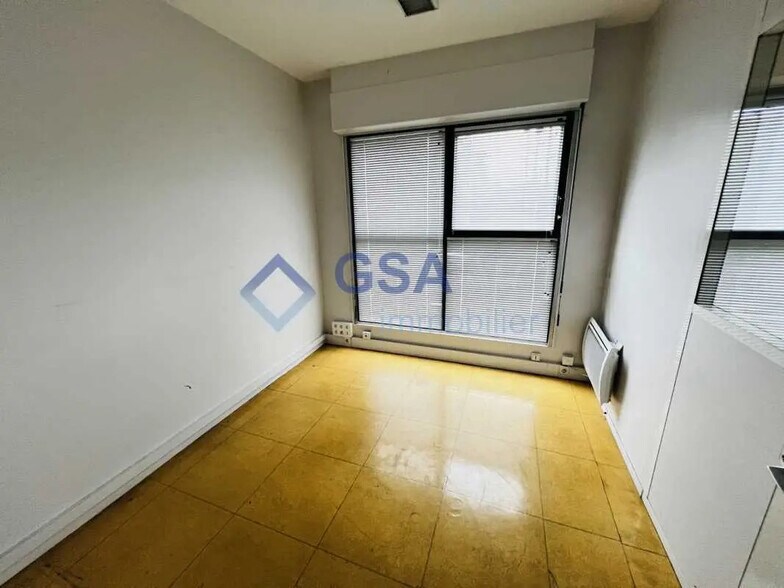 Bureau dans Évry-Courcouronnes à louer - Photo intérieure - Image 2 de 3