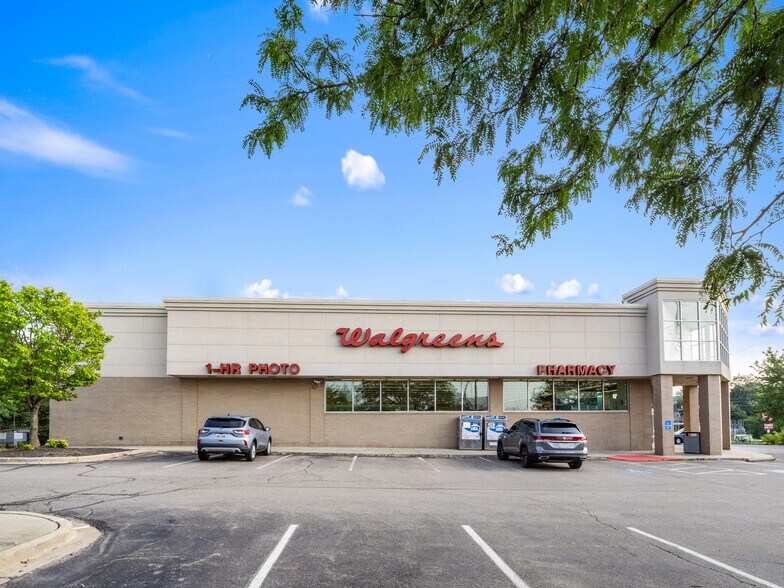 7804 Cincinnati Dayton Rd, West Chester, OH à vendre - Photo du bâtiment - Image 2 de 8