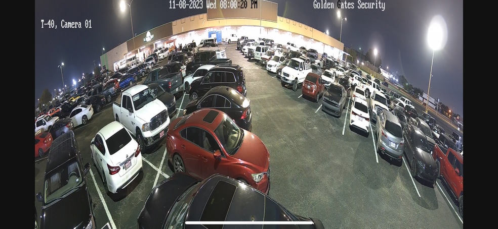 Felix Shopping Center portefeuille de 3 propriétés à vendre sur LoopNet.ca - Photo du bâtiment - Image 2 de 8