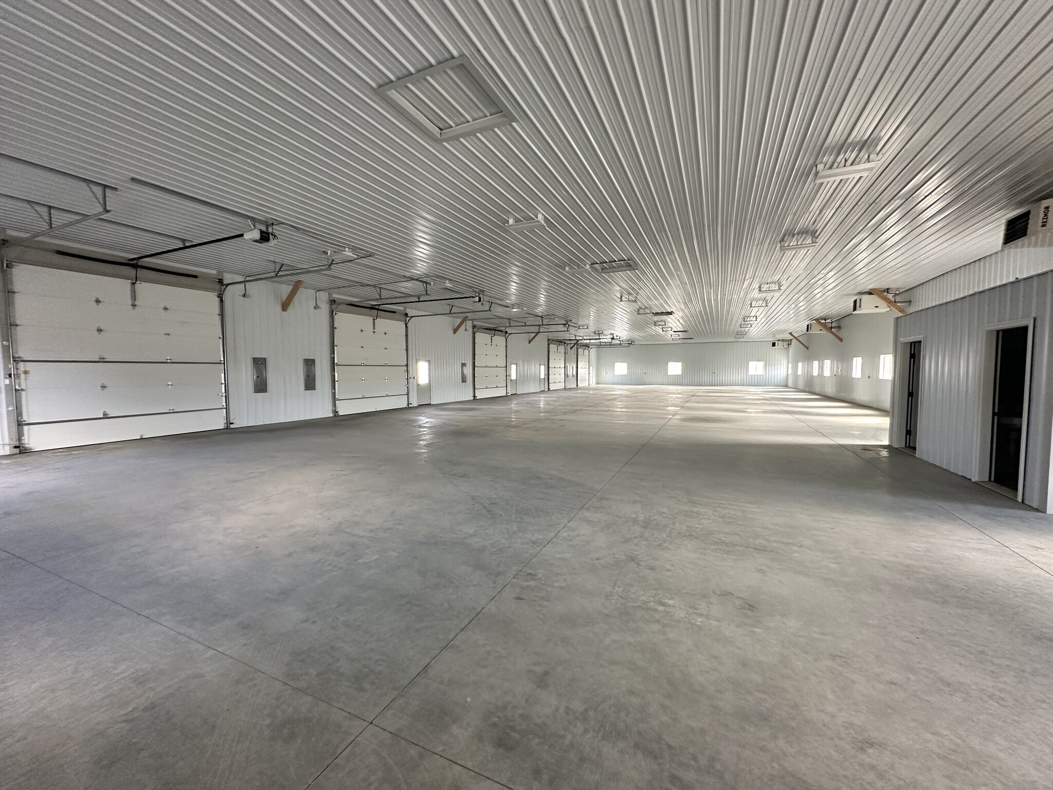 77264 Gallatin Rd, Bozeman, MT for lease Building Photo- Image 1 of 8