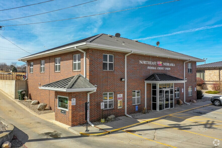 1306 N 13th St, Norfolk, NE for sale - Building Photo - Image 2 of 5