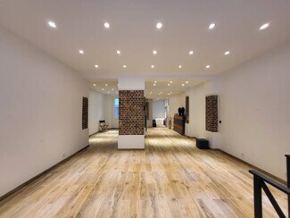 Plus de détails pour Commerce de détail à vendre