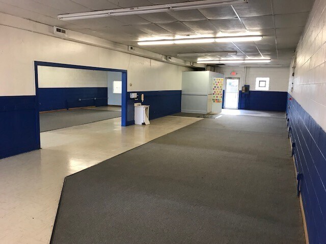 116 W Irving Park Rd, Wood Dale, IL à louer - Photo intérieure - Image 3 de 13