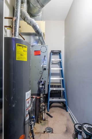 1305-1385 N Lafox, South Elgin, IL for sale Interior Photo- Image 1 of 5