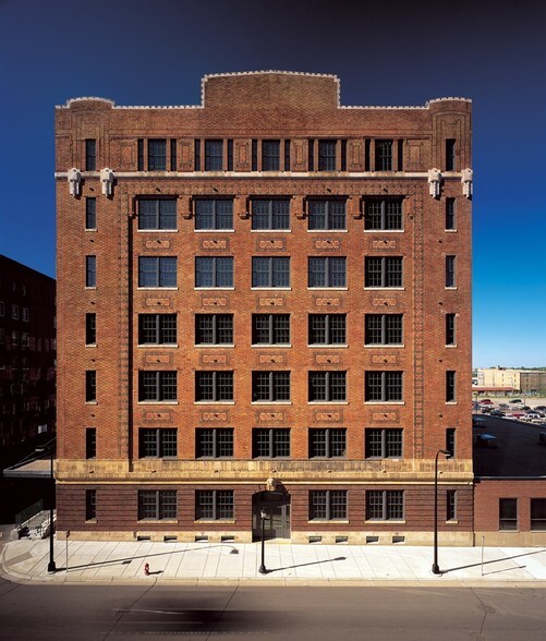 701 Washington Ave N, Minneapolis, MN à louer - Photo du bâtiment - Image 2 de 8